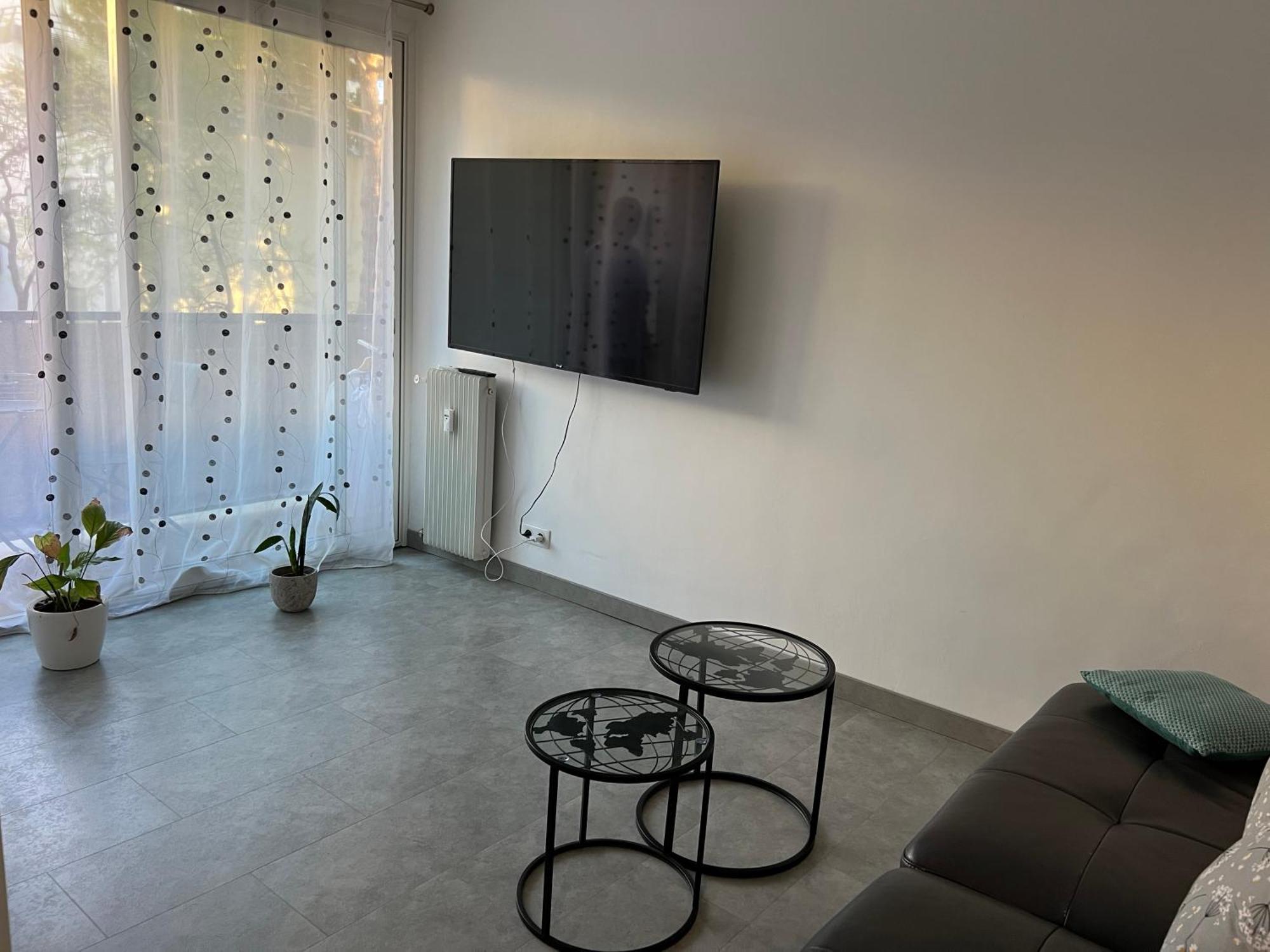 Chambre Avec Salle D'Eau Privee Dans Appartement Partage 200 M Du Tram Montpellier Eksteriør billede
